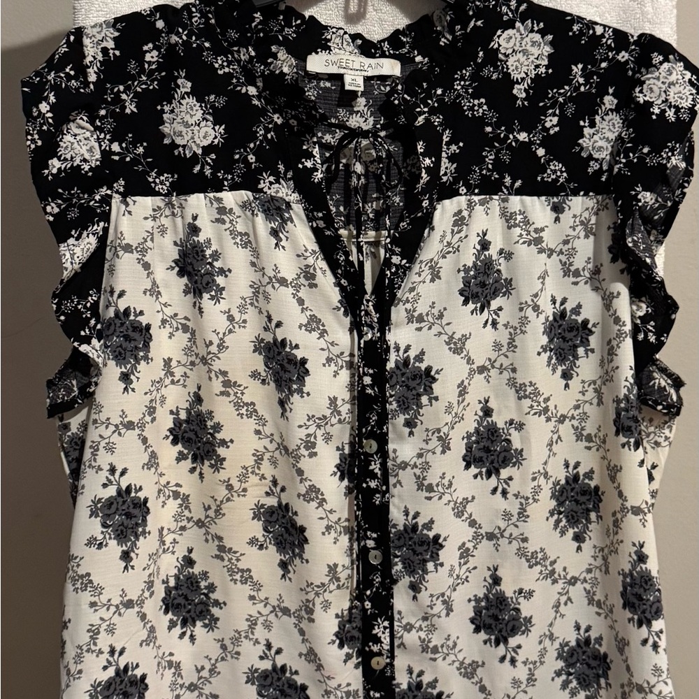 Sweet Rain Black and White Floral Blouse